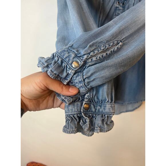 American Eagle Woman’s Chambrey Lace Up Top Small Boho Preppy - Picture 6 of 7